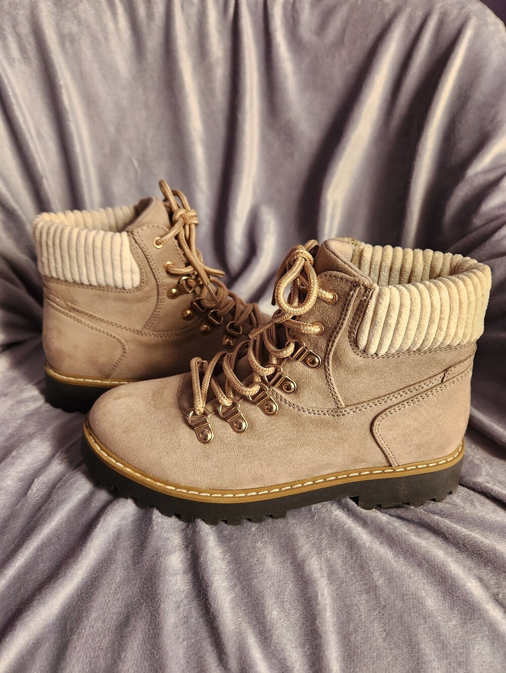 Cliffs Boots - Picture 5 of 6